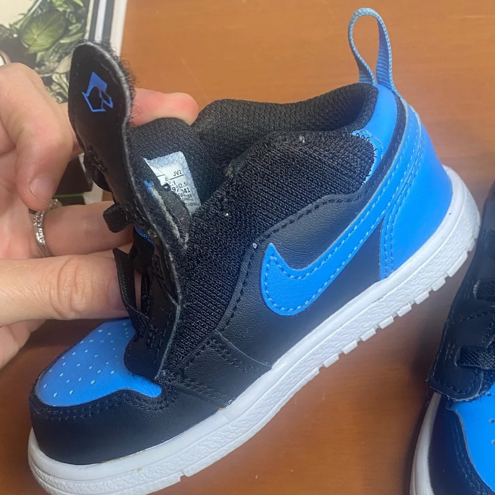 Nike Air Jordan 1 Low Alt Toddler Black and University Blue Low-Top Sneakers